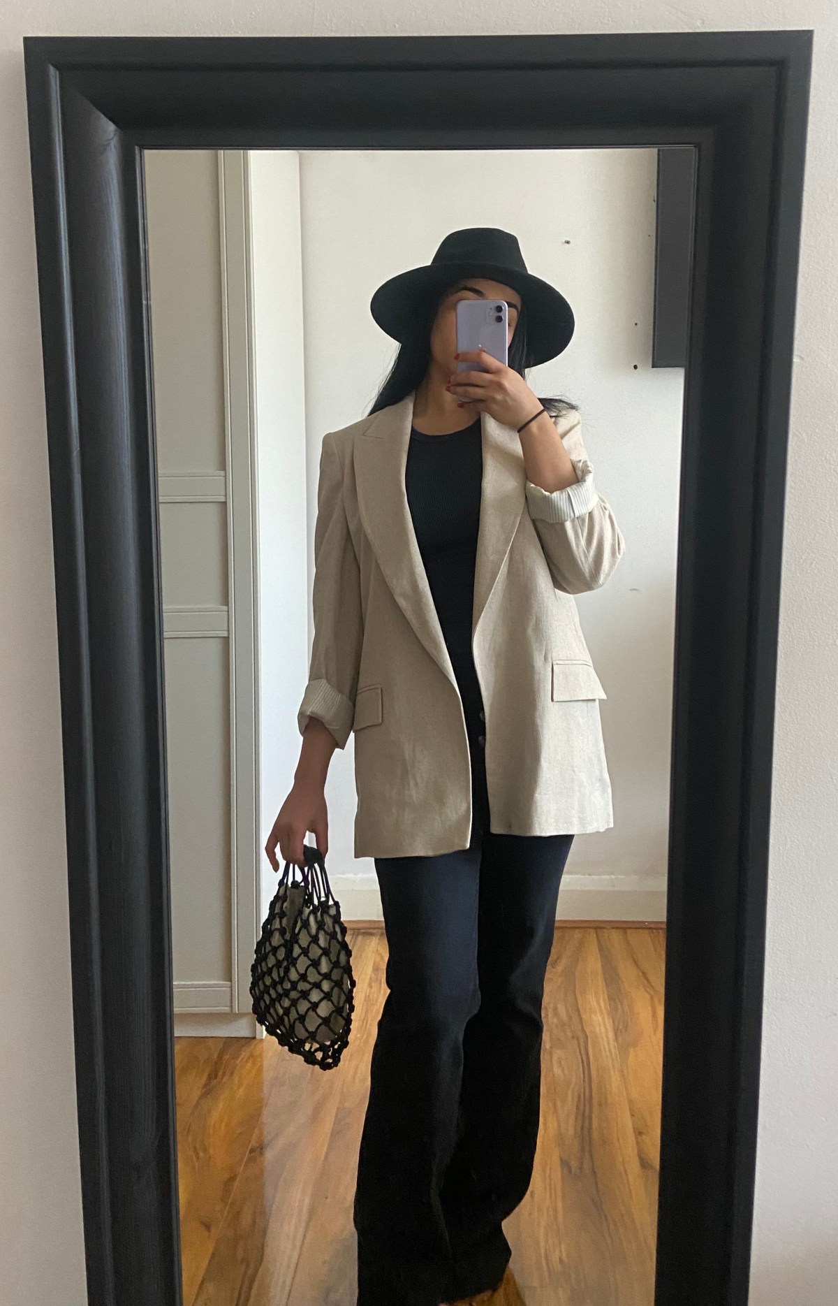 Beige blazer look